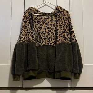 Oliver, green leopard zip up sweater